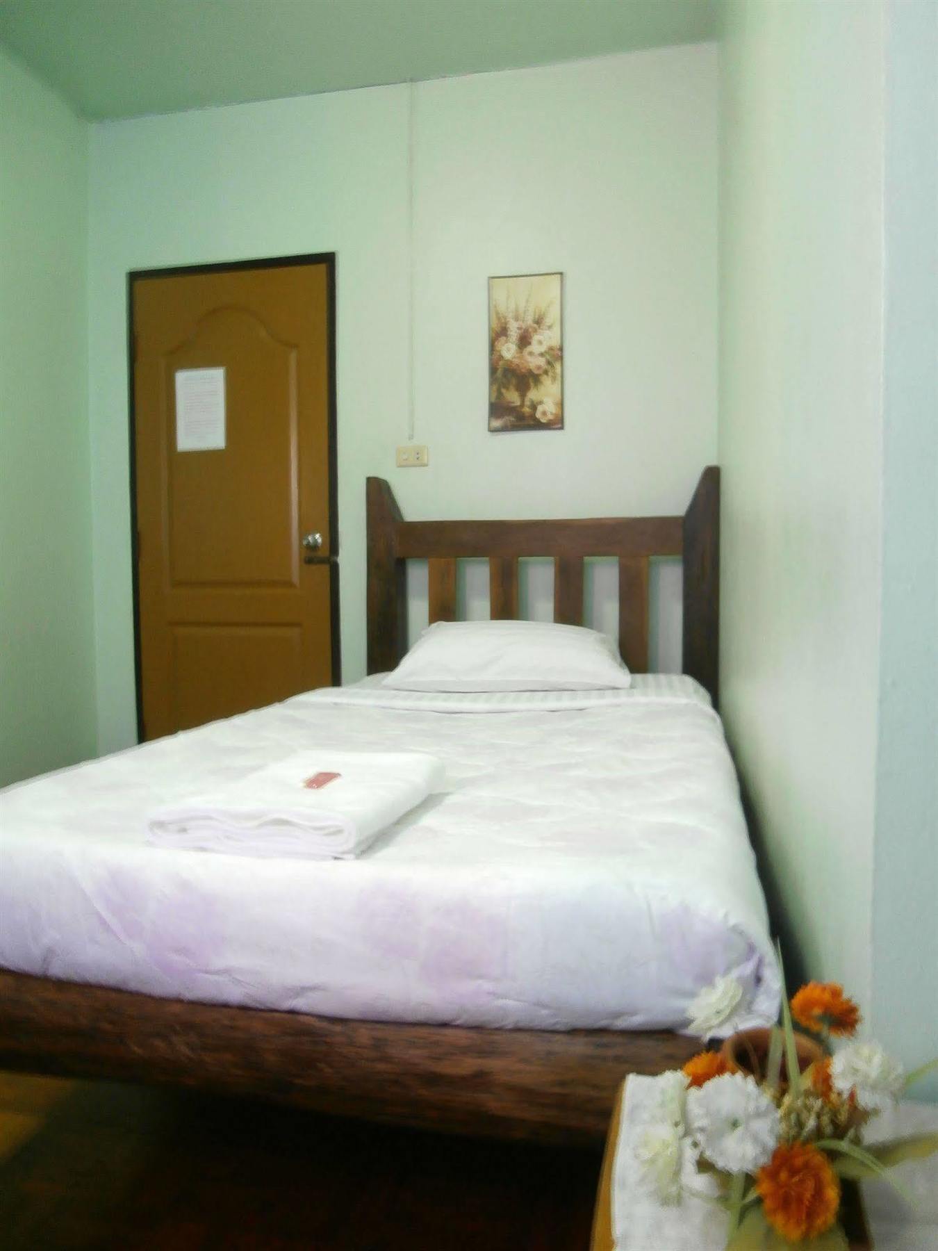 Nonni Guesthouse เชียงใหม่ ภายนอก รูปภาพ