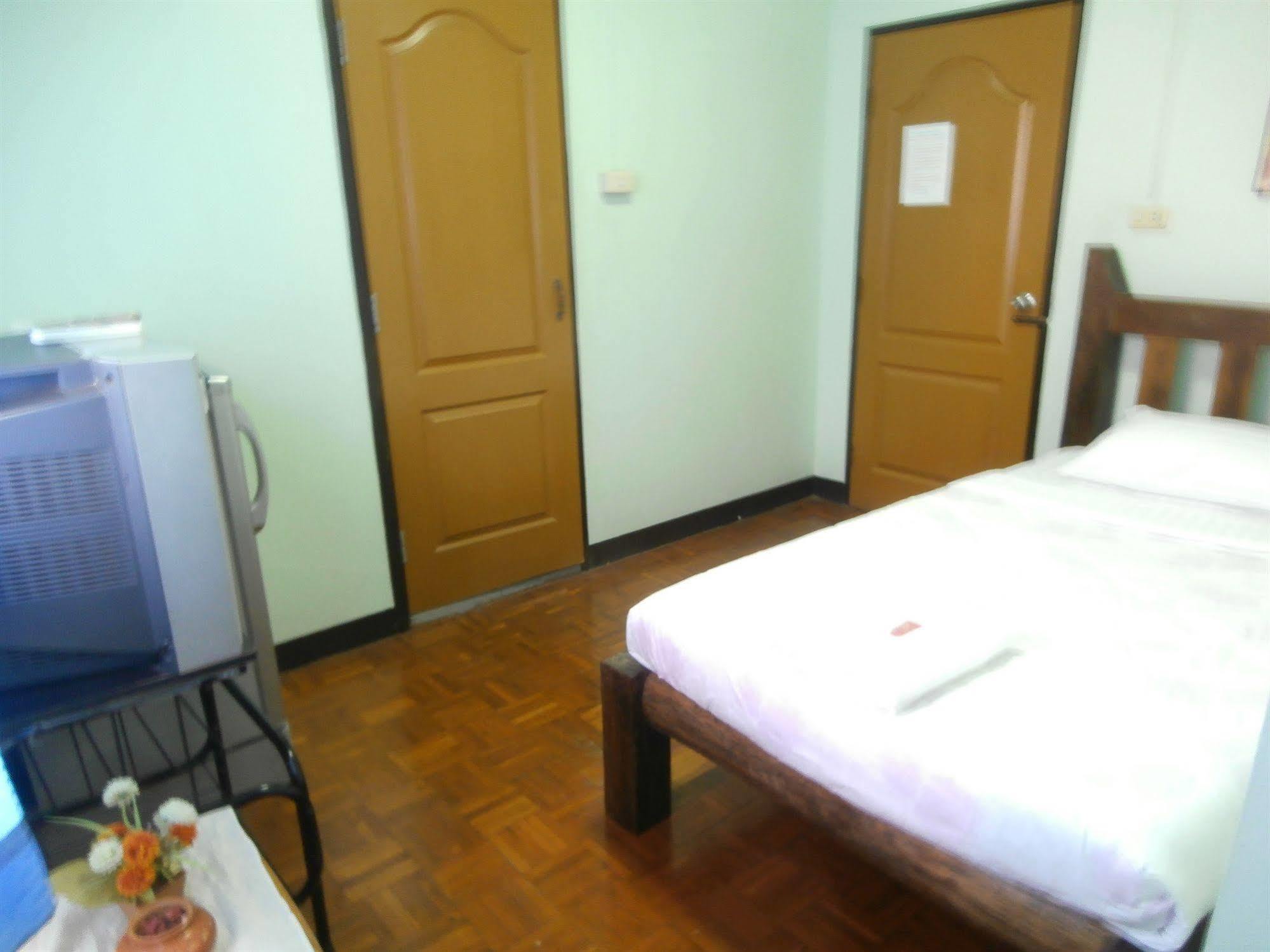Nonni Guesthouse เชียงใหม่ ภายนอก รูปภาพ