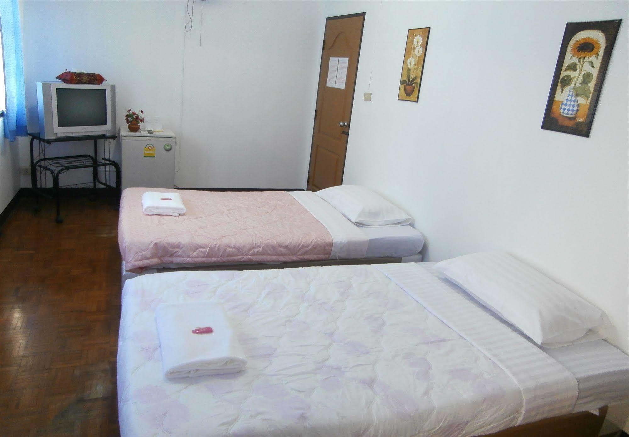 Nonni Guesthouse เชียงใหม่ ภายนอก รูปภาพ